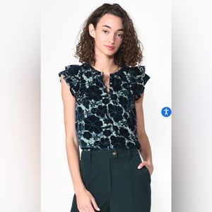 NWT Greylin Bella Burnout Ruffled Top - Small